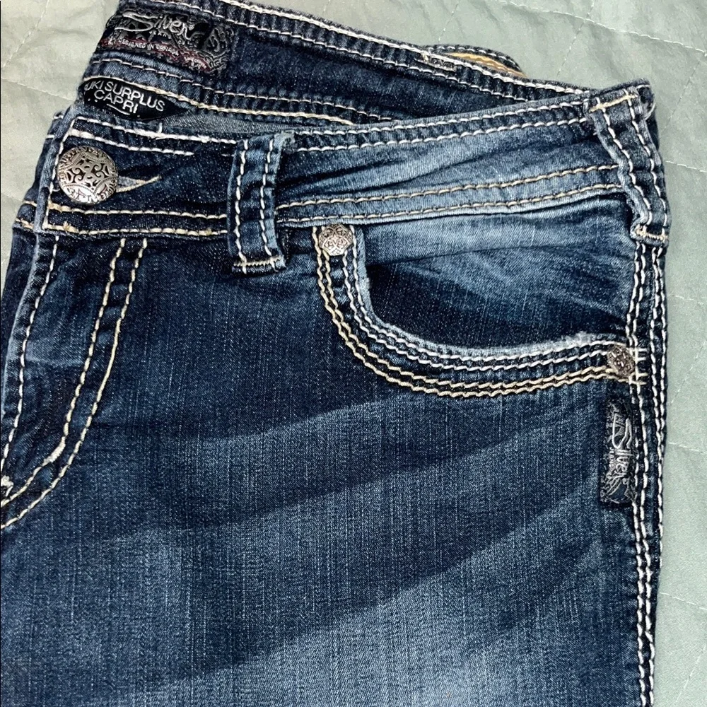 Silver Jeans Co. Suki Surplus Capri W31 - Picture 4 of 8